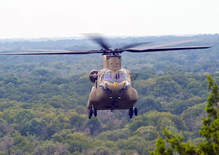 CH-47 CHINOOK